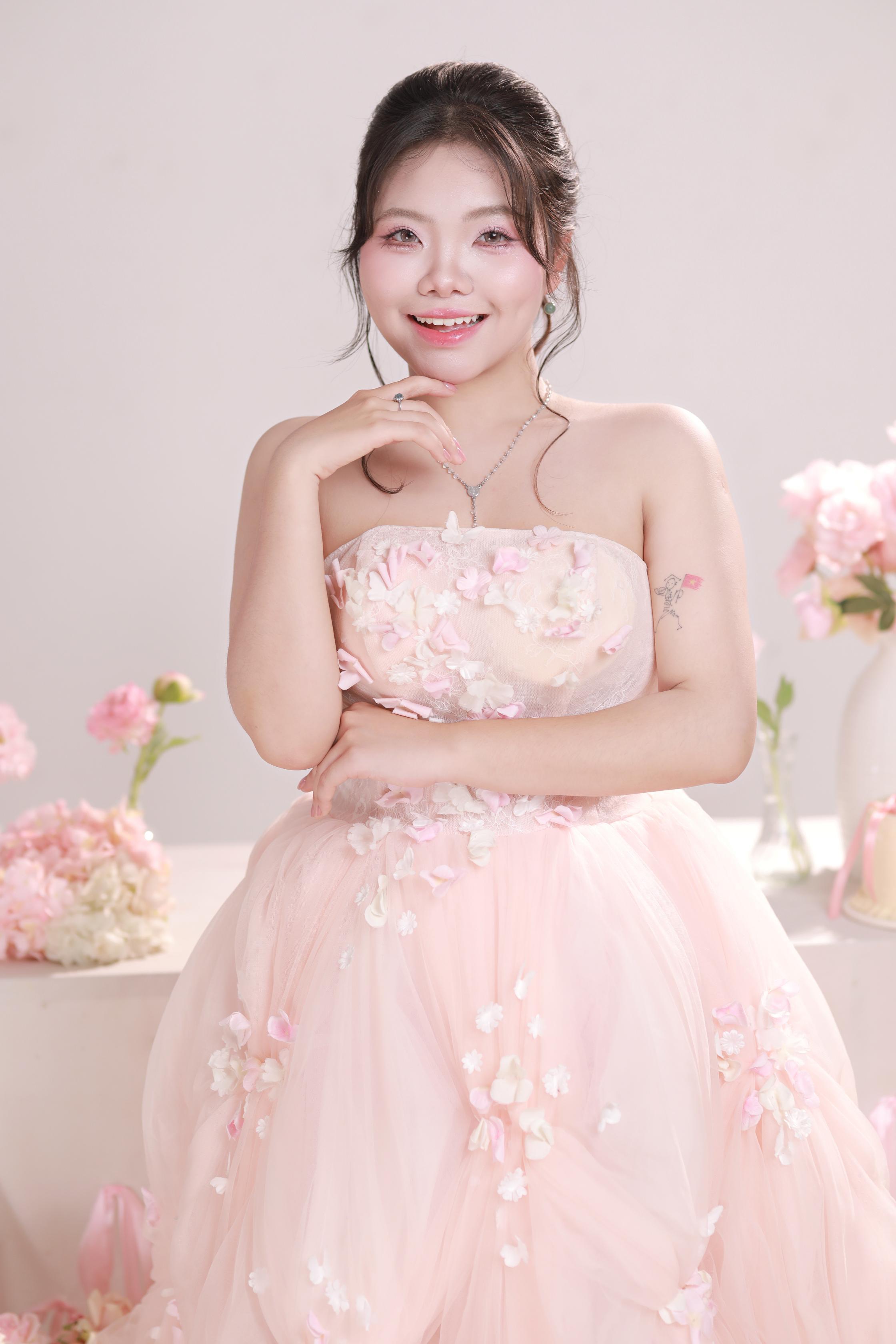 Phạm Thị Hằng Nga